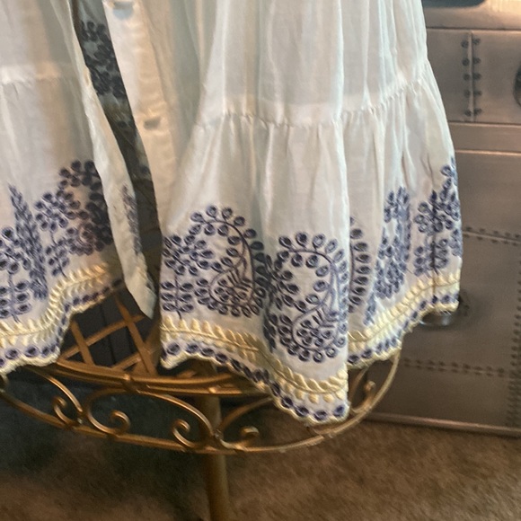 Beautiful - Picture 2 of 5